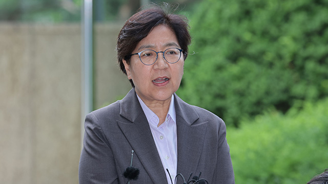 ‘배우자 진단키트 주식 투자’ 의혹 정은경 후보자, 경찰 고발돼