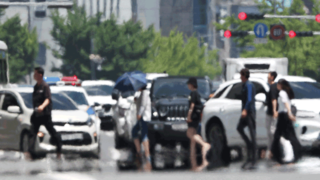 폭염에 어제 51명 응급실행…온열질환자 작년보다 30%↑