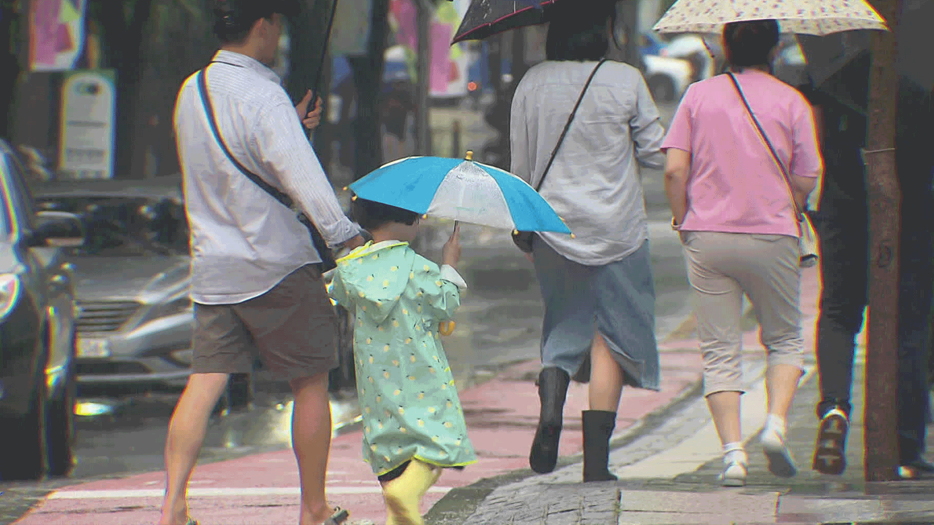 장마 사실상 끝?…“과거 사례 보면 아직”