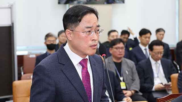 대검 떠난 이진동 “수사·기소분리 납득 안돼”…총장과 한목소리