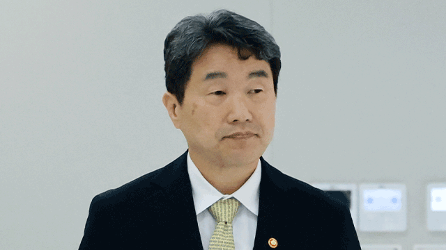 이주호, ‘AI교과서 교육자료로 격하’ 법안 통과에 “심히 유감”