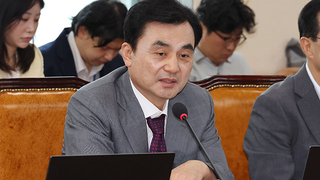 안규백 “육해공군 참모총장 인사청문회 도입 검토 필요”