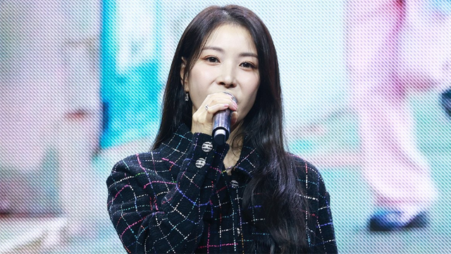 보아, 25주년 콘서트 취소…“무릎 골괴사 진단, 수술 결정”