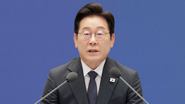 이 대통령 “헌법 새로 정비해야 할 때…국회가 개헌 대장정 나서 주길”