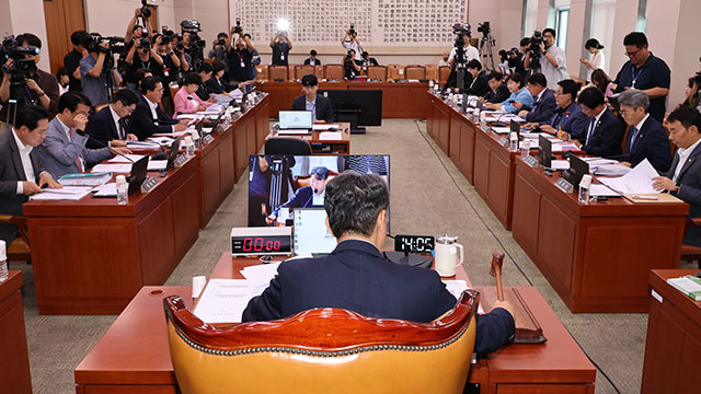 법사위, ‘국민의힘 의원 압수수색’ 공방…“수사 받아야”·“영장 남발”