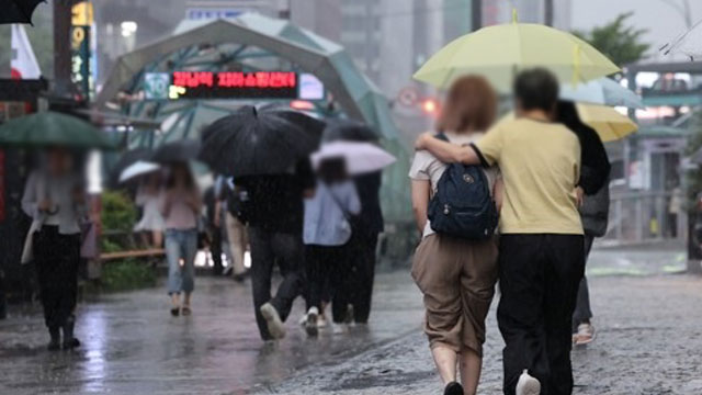 아침까지 수도권·강원도에 비…낮 최고 34℃