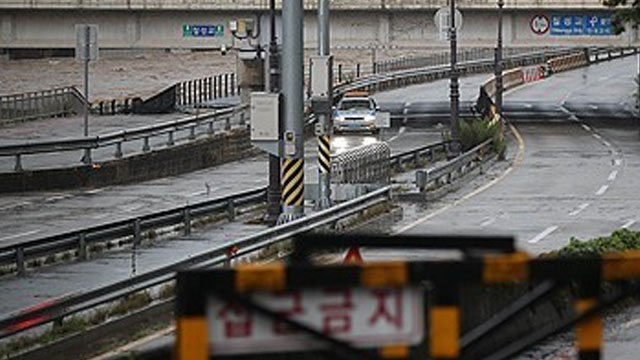 호남선·경전선 등 열차 운행 차질 이어져…고속도로 통행 제한은 해제