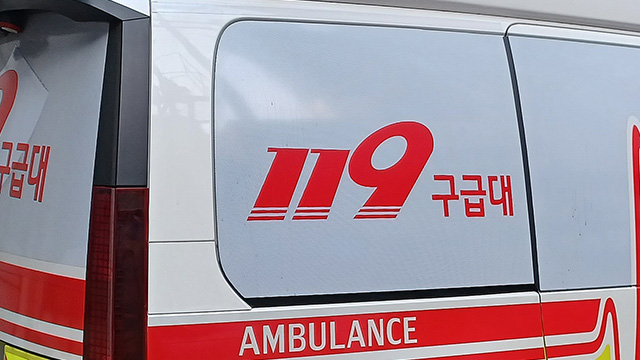 인천 신항 물류창고서 지게차 깔린 40대 노동자 숨져