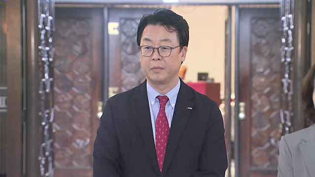 국힘, 혁신위 안건 논의 못한채 의총 종료…윤희숙 “부르지 않아 못 가”