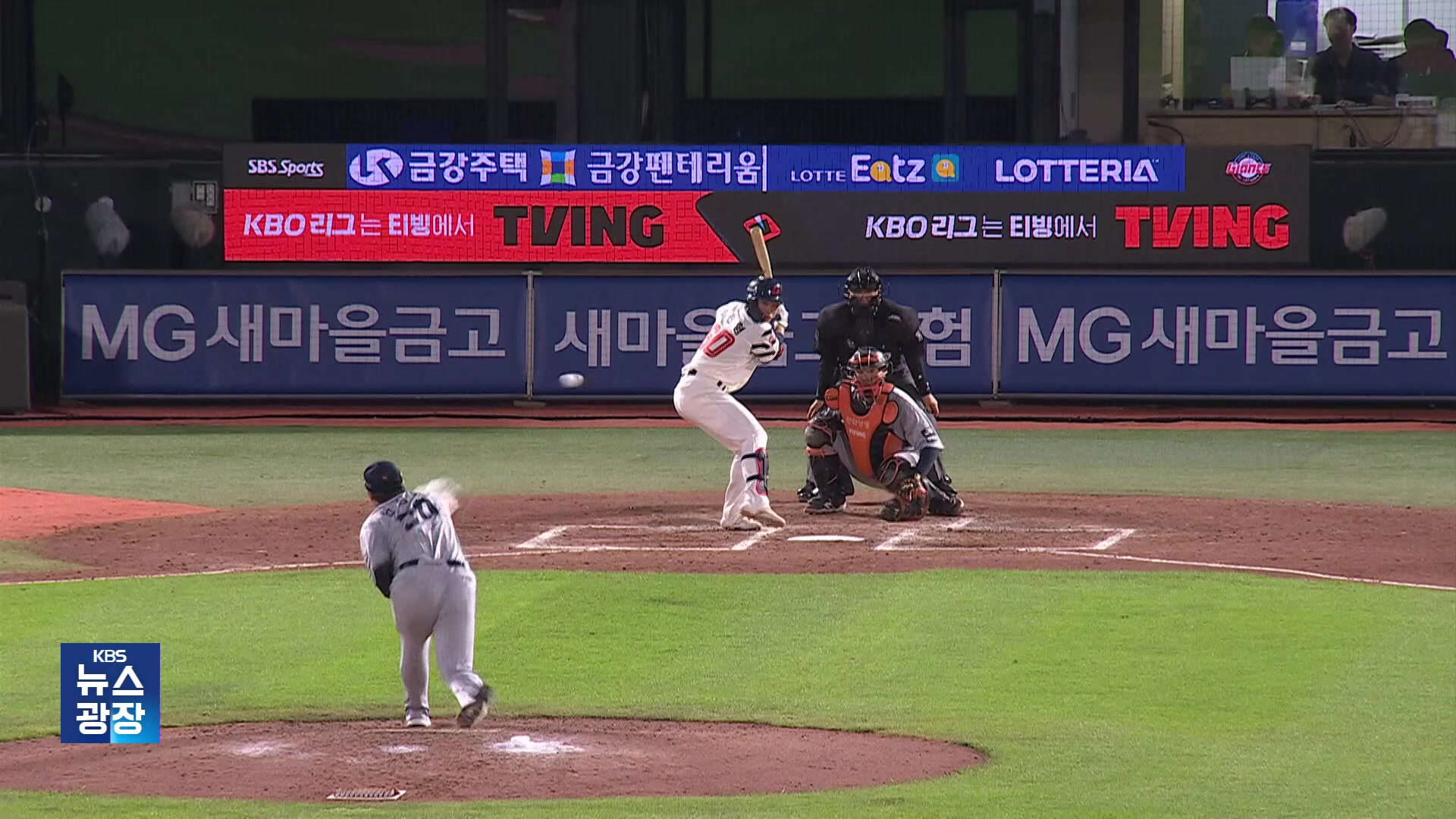 야구장 알바→프로 선수로!…롯데 박찬형의 성공 비결은?