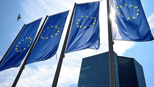EU, 자동차 관세 27.5→15％ 인하 대가로 미국 차에 ‘무관세’