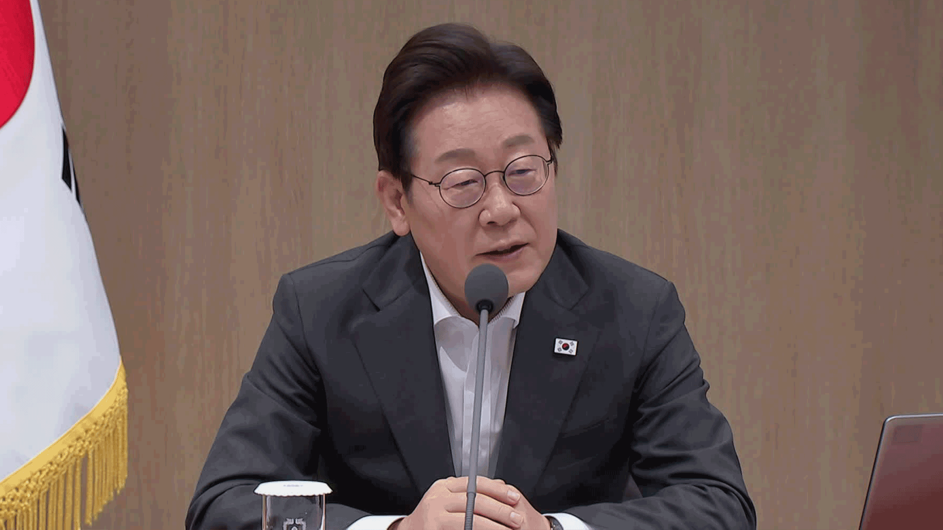 이 대통령, 협상단과 화상회의…“어려운 협의지만 당당히 임해달라”