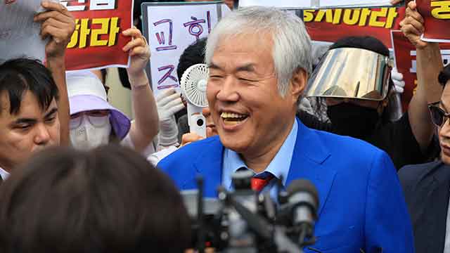 경찰 “전광훈, 법원 상대 폭력 명령…특임전도사 심리적 지배”