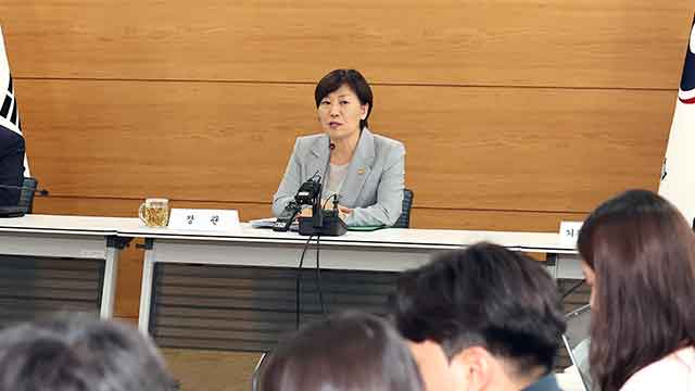 “쌀값 오름세…민간에 쌀 빌려주고 수확기에 돌려받는 방안 추진”