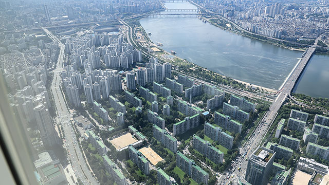 오세훈 시장, 외국인 주택 매입 규제·감독 방안 검토 지시