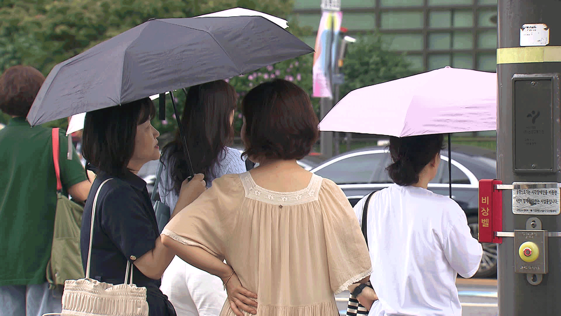 큰비 물러가며 폭염…내일 곳곳 소나기