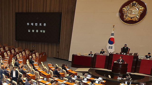 [속보] ‘상법개정안’ 본회의 상정…국민의힘, 필리버스터 시작