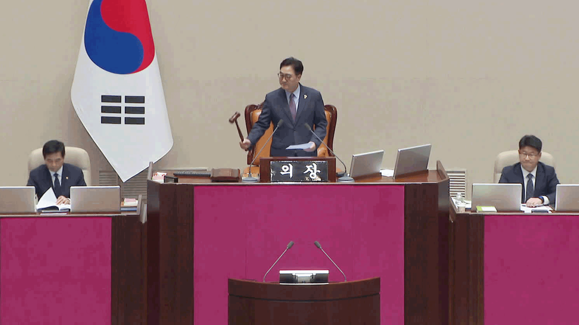 ‘더 센 상법’ 본회의 통과…“개혁완수” vs “경제내란”
