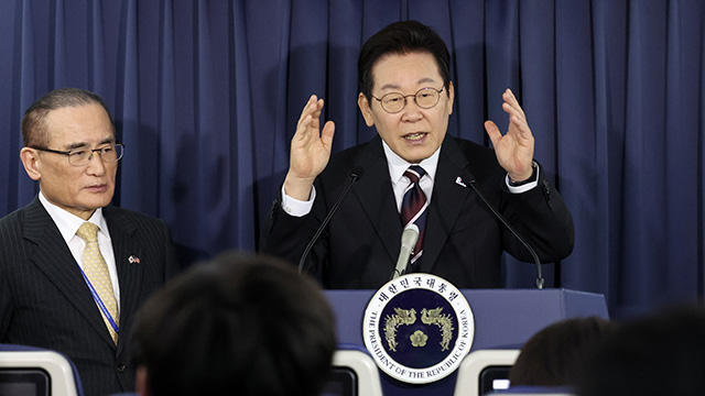 이 대통령 “정상회담서 북한 문제 제한 없이 다 이야기해 볼 생각”