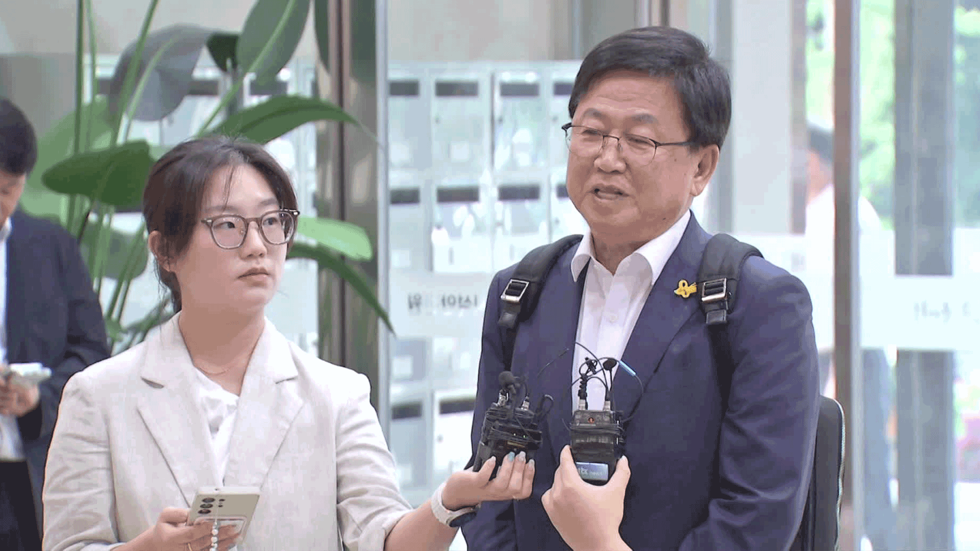 딸 저서 SNS 홍보에 표절 논란까지…최교진 “청문회서 설명”