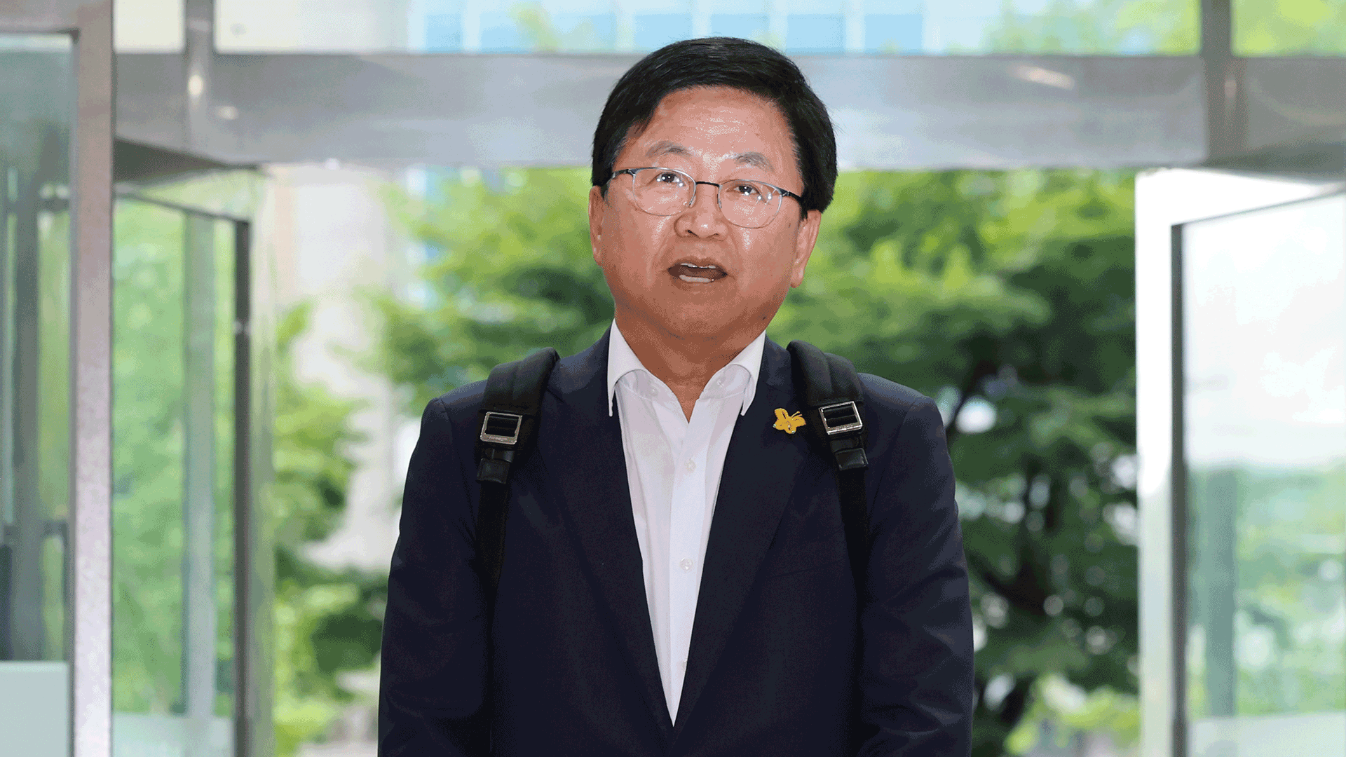 딸 저서 SNS 홍보에 표절 논란까지…최교진 “청문회서 설명”