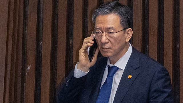 정성호 “트럼프, 정부와 이재명 대통령에 왜곡된 느낌 가진 듯”