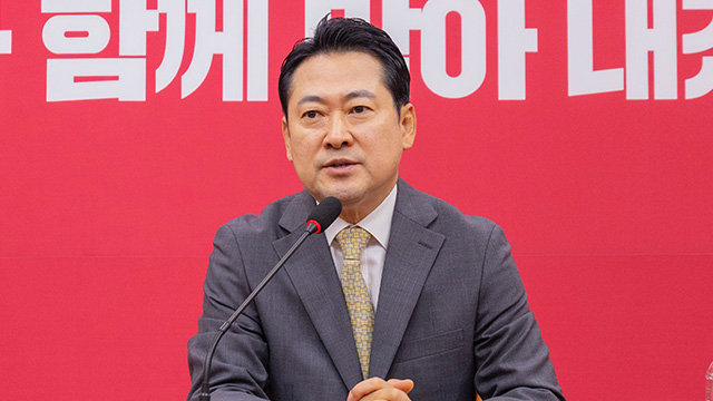 장동혁, 현충원 참배로 당대표 첫 공식행보…최고위 후 의총 참석