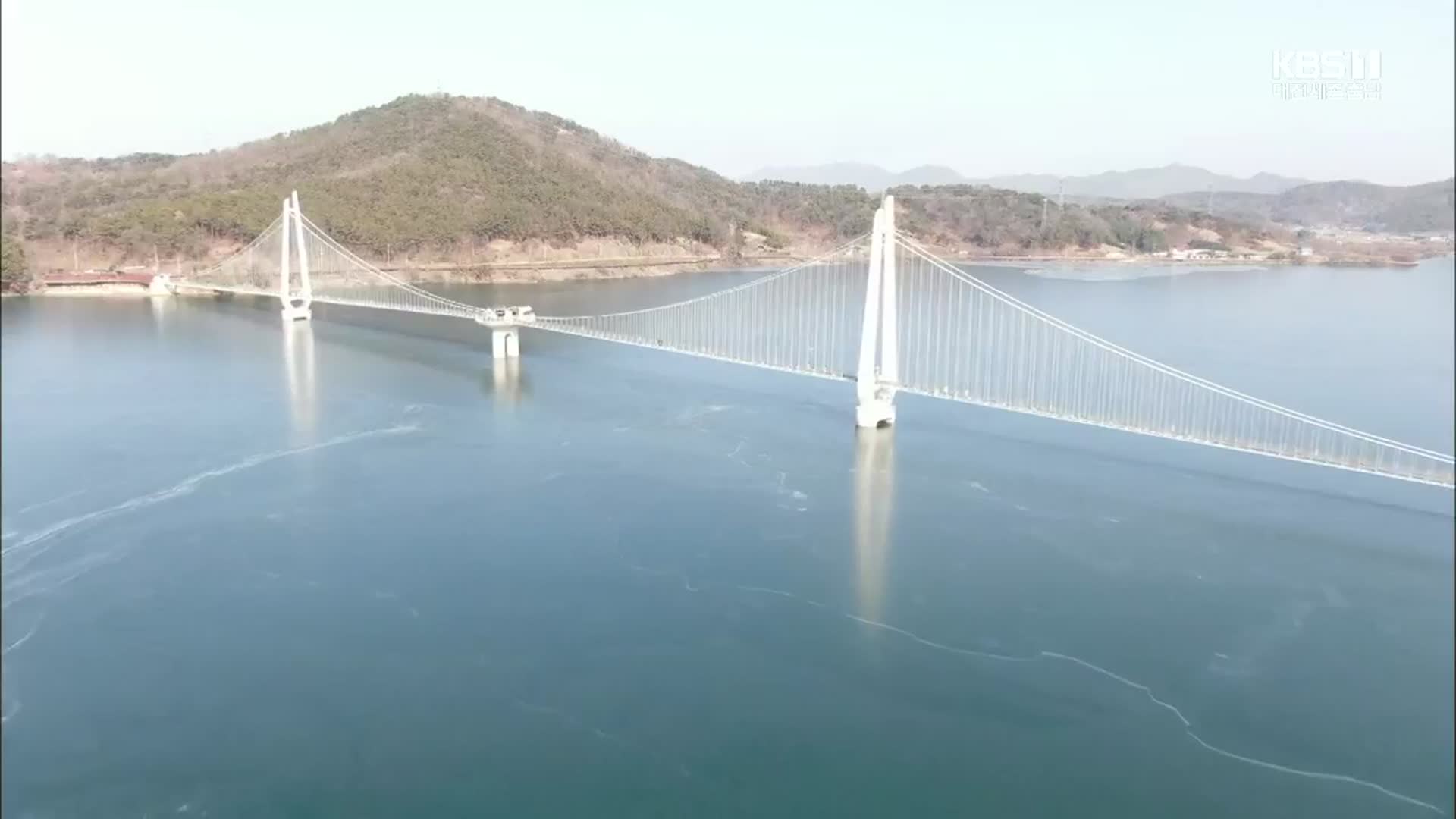 충남 논산 탑정호에 국내 최장 600m 출렁다리