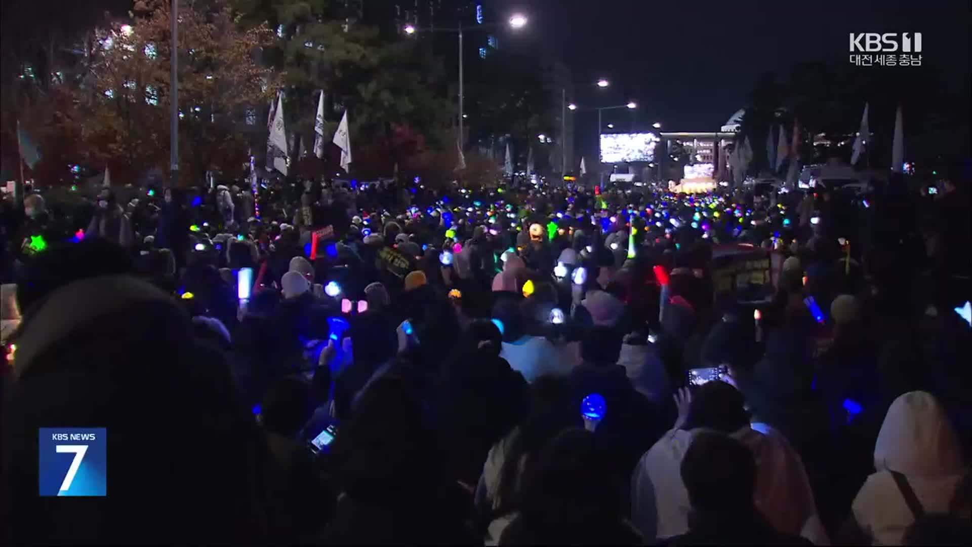 유권자 귀 사로잡는 ‘로고송’…‘같은 곡 다른 가사’ 경쟁