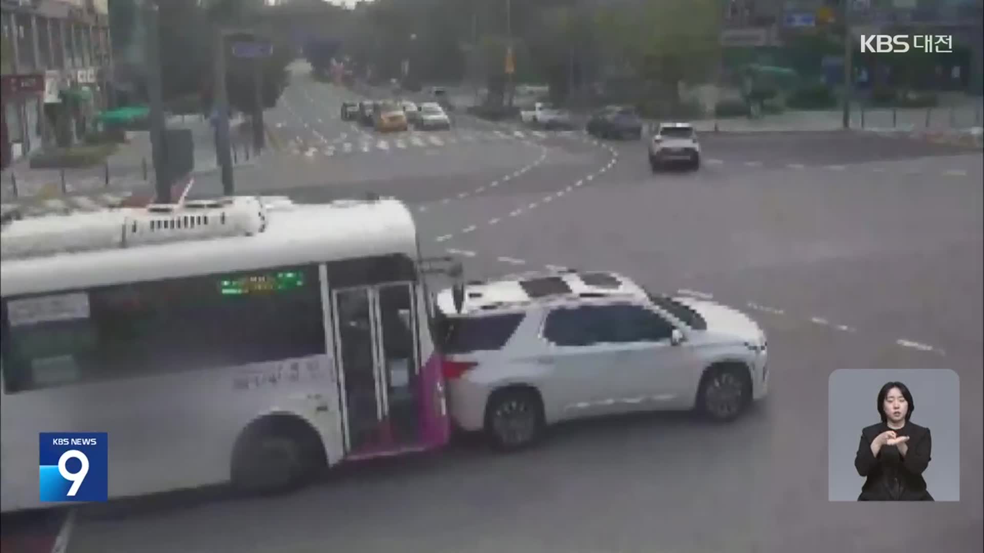 “기사님, 사고 났어요!”…SUV 추돌 버스 150m ‘뺑소니’