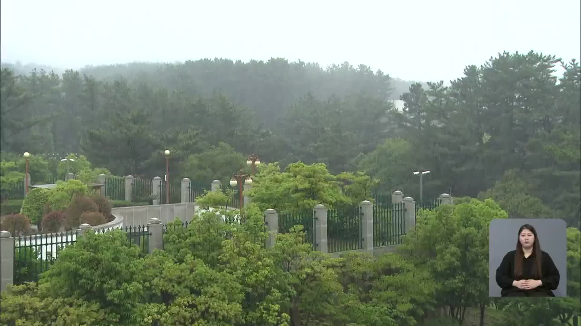 “지친다 지쳐” 연일 폭염…제주시 35.9도 기록
