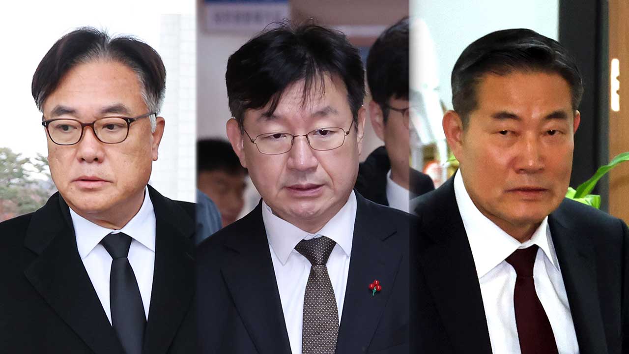 재판관 임명 후폭풍…용산 참모진·방통위원장 대행 사의