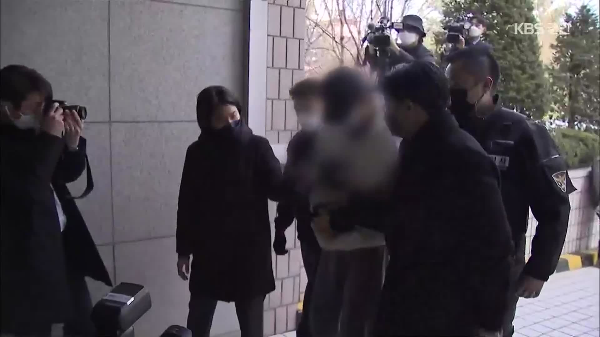 ‘8살 딸 학대 살해’ 친모·계부 징역 30년 확정