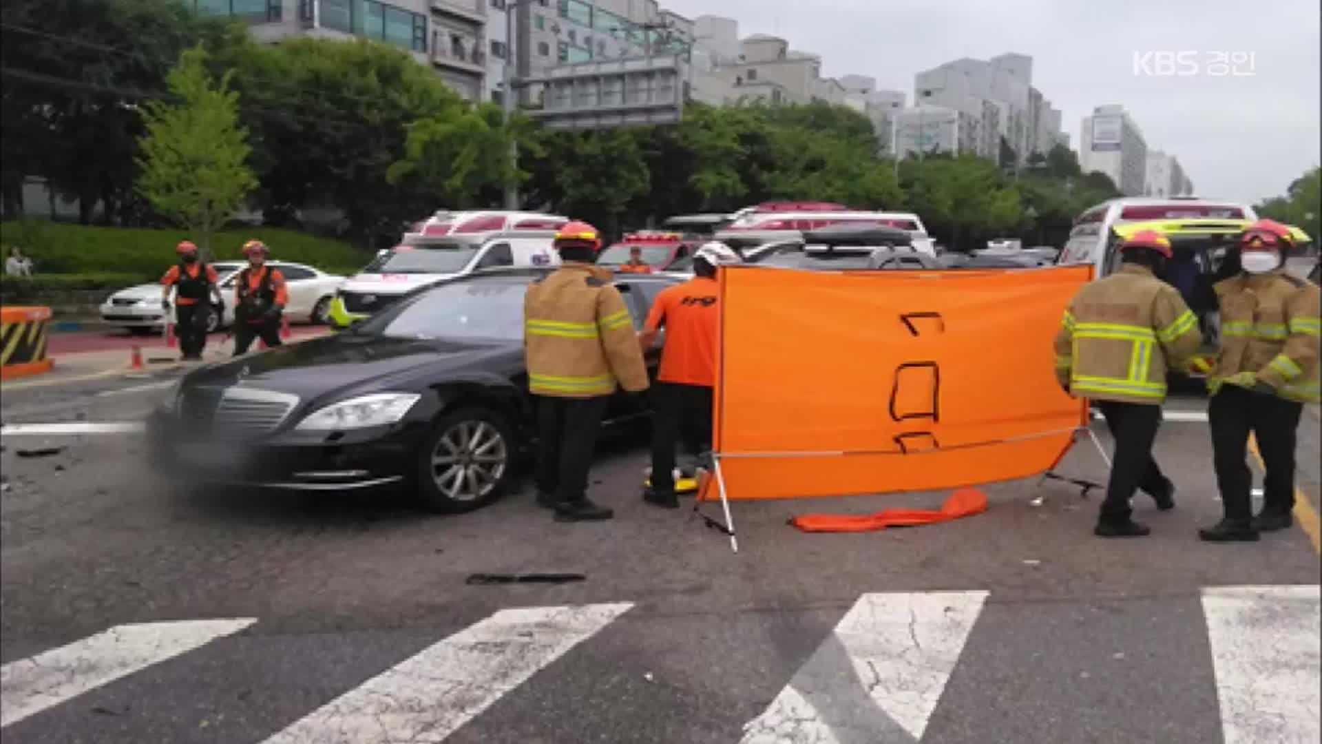 우회전 하려던 차량에 또 보행자 사망…운전자는 “급발진”