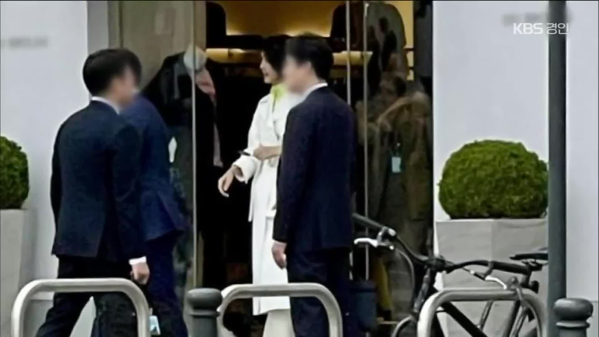 윤 대통령 “한-폴, 우크라 재건 함께”…순방 중 고가품 매장 방문 논란