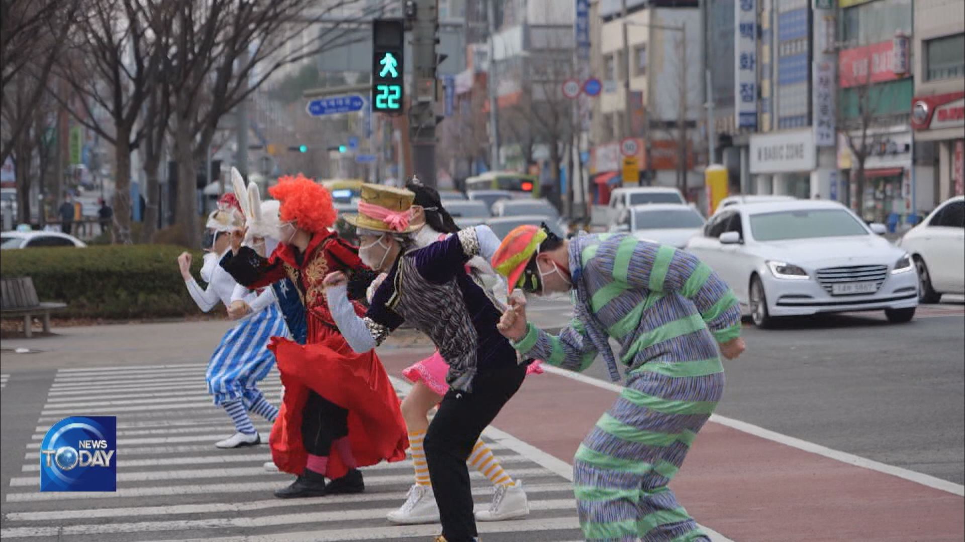 HEARTWARMING STREET PERFORMANCE