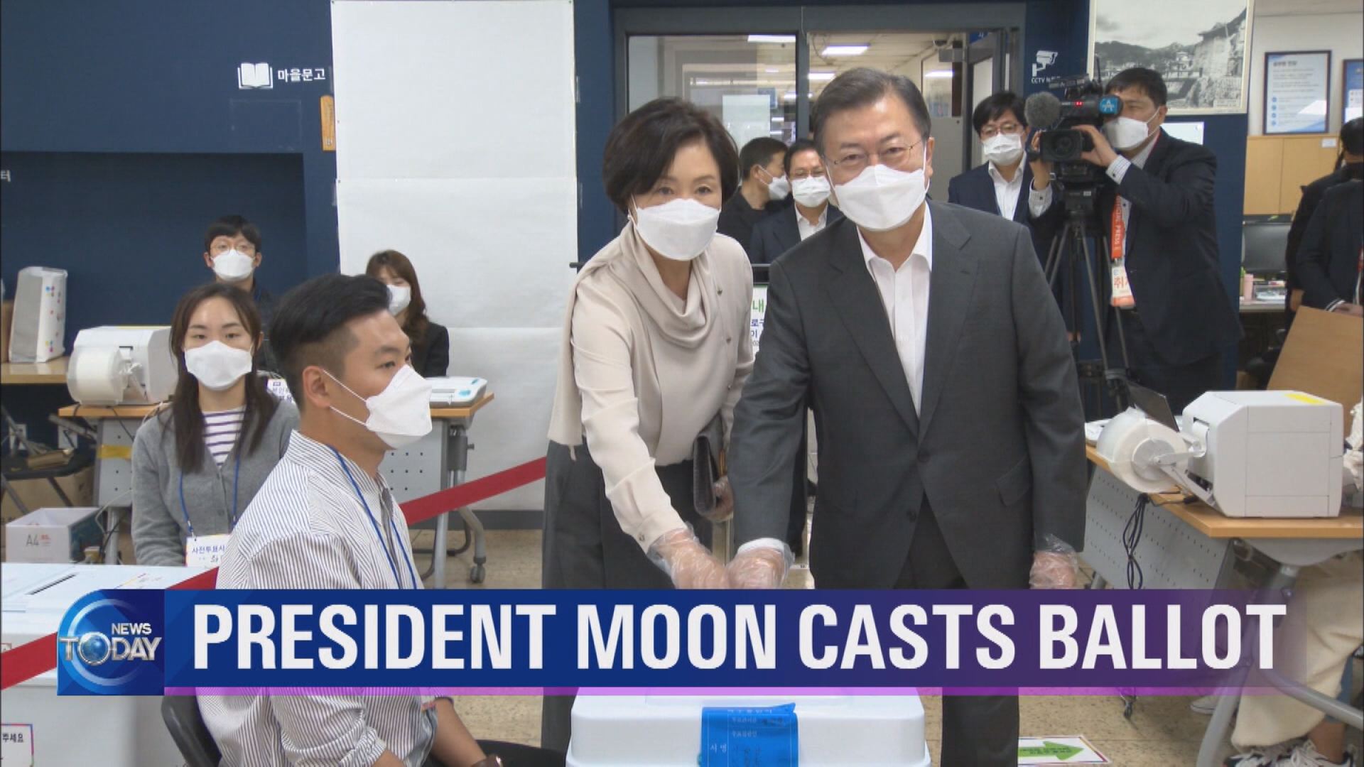 PRESIDENT MOON CASTS BALLOT