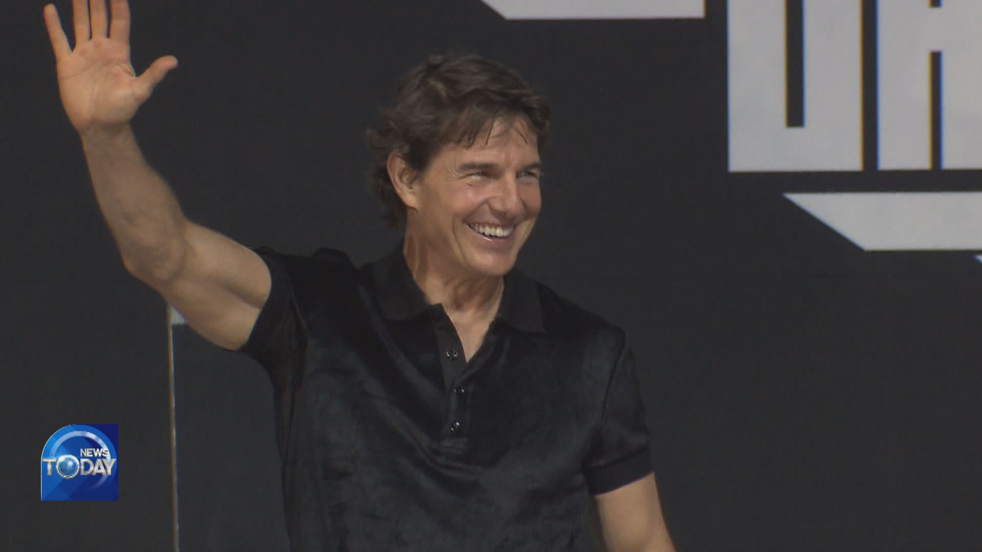 TOM CRUISE VISITS KOREA FOR ‘TOP GUN’