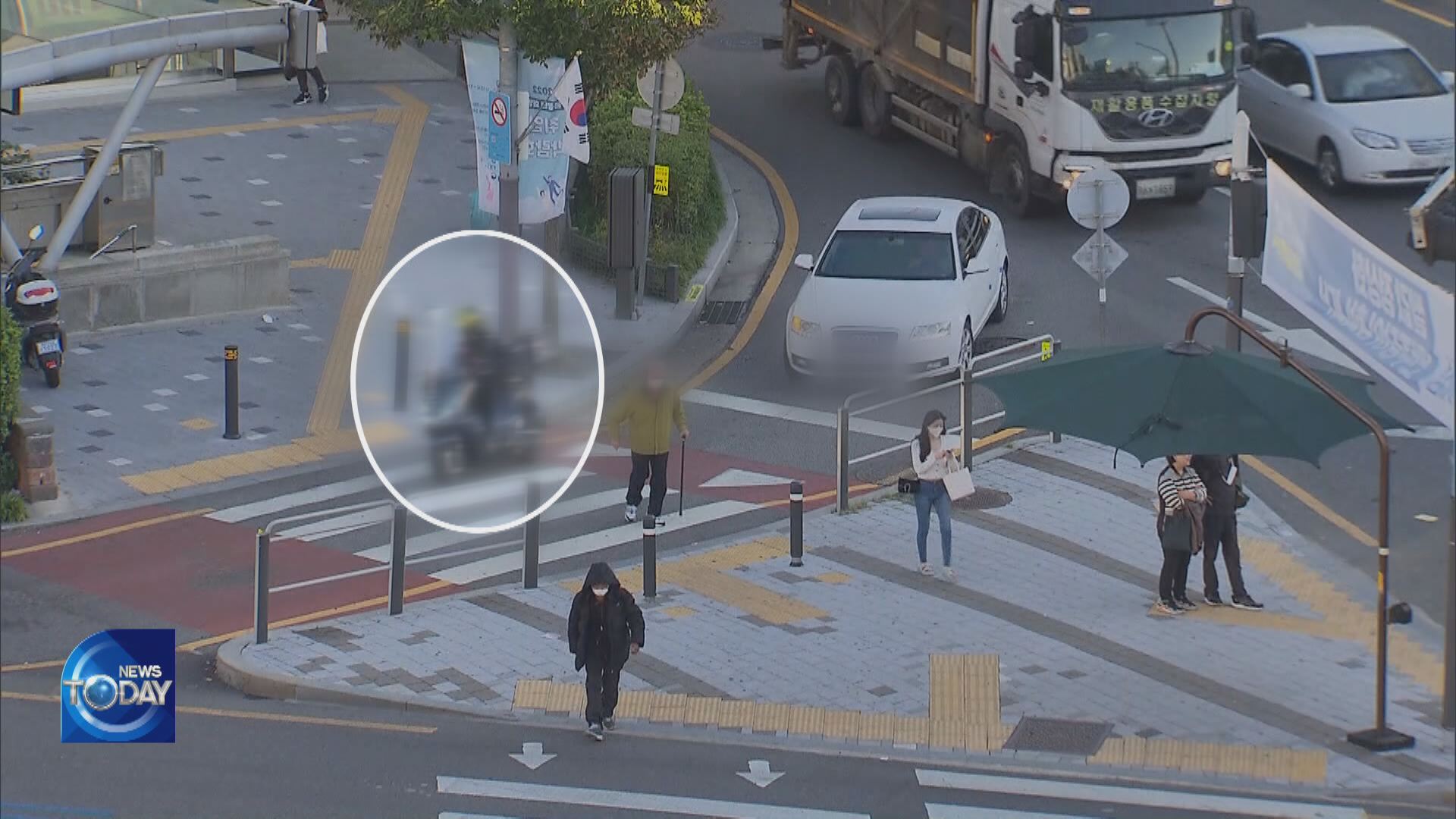 CRACKDOWNS ON RIGHT-TURN VIOLATIONS