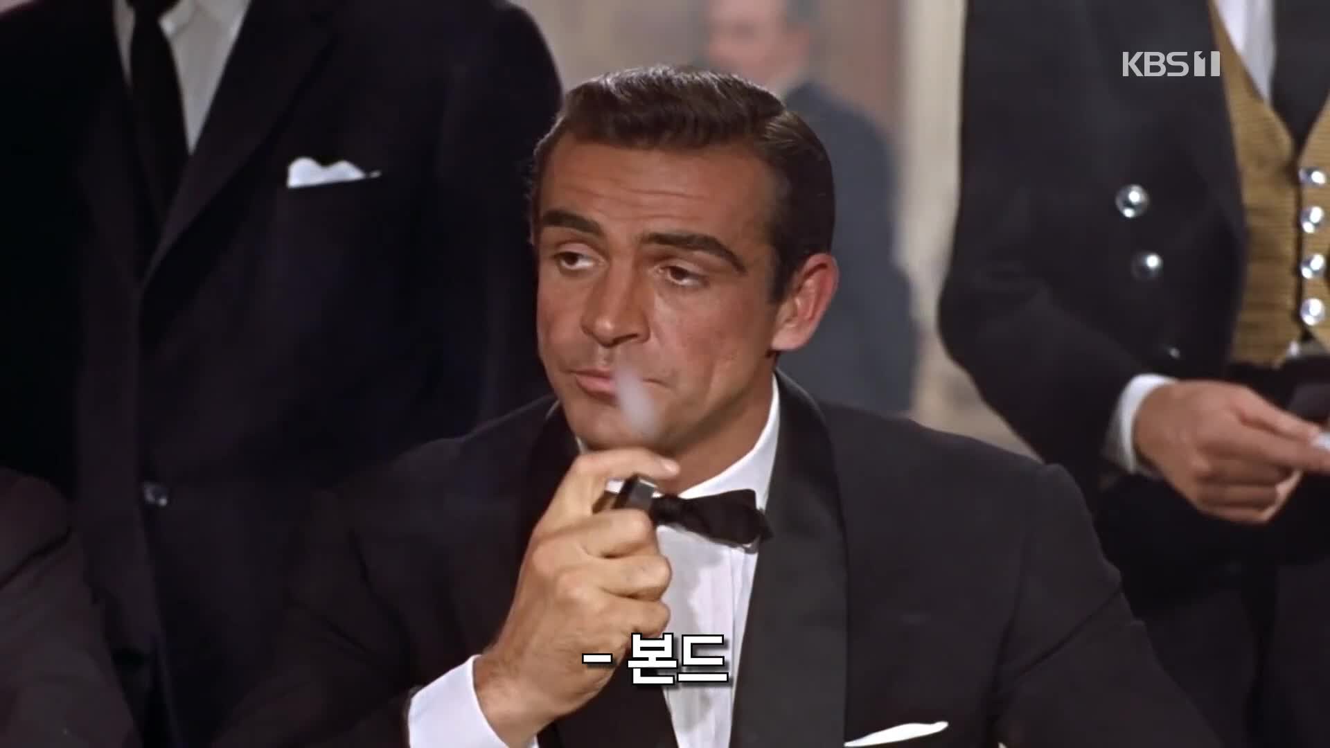 [오늘의 영상] 굿바이 ‘제임스 본드’ 추모 물결