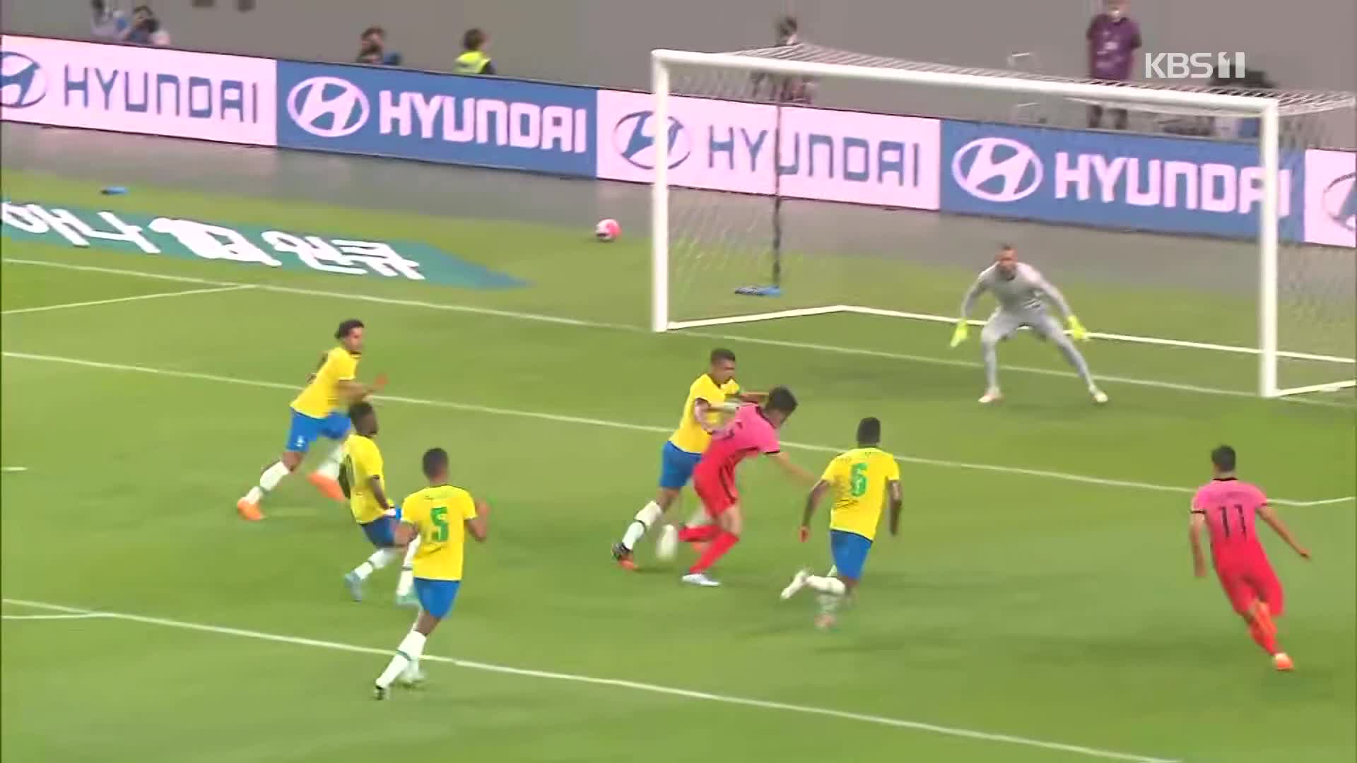 축구대표팀 브라질에 5대 1 완패…세계의 벽 실감