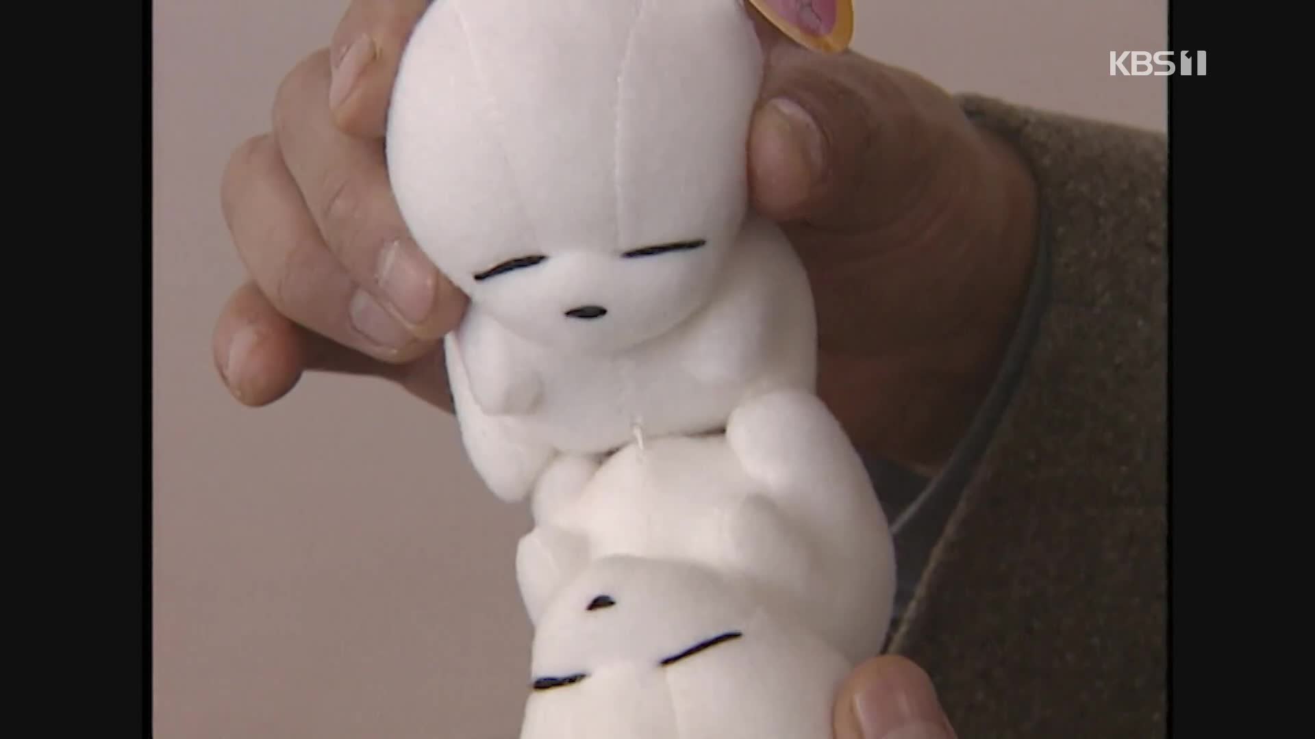 [크랩] 휴대폰에 엽기토끼 매달고 다니던 우리들…ㄱㄴr니?