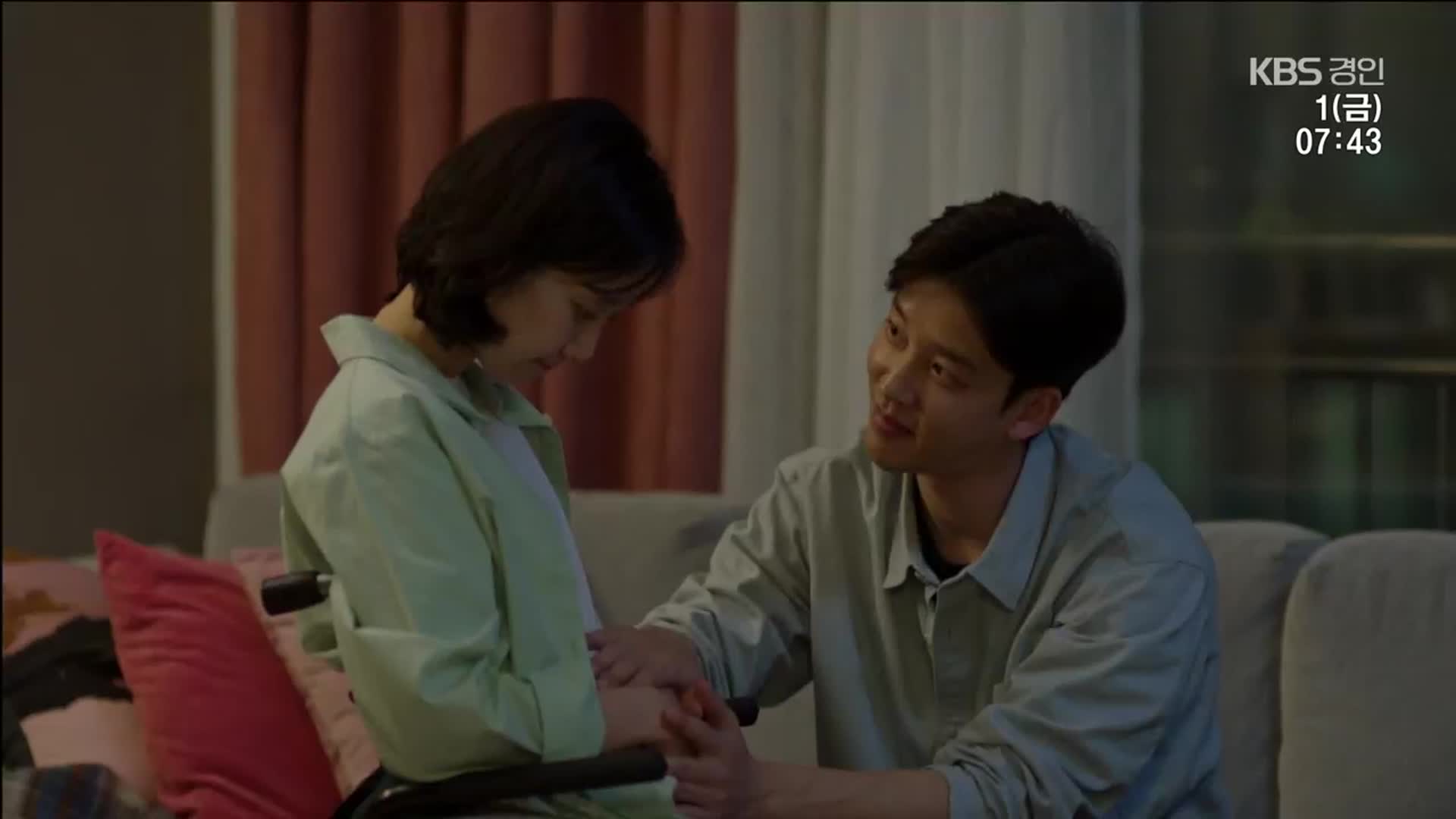 [개봉영화] 장애 여성에게 임신이란 ‘우리 둘 사이에’…사람 사는 이야기 ‘엣 더 벤치’