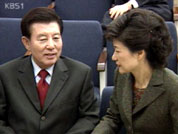 박근혜 대표 지도력 시험대에 