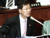 천정배 장관 “도청 의혹 철저 수사” 