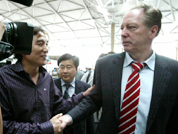 본프레레 前 대표팀 감독 출국 