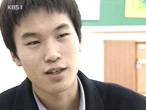 용감한 고교생, 어린이 생명 구해 