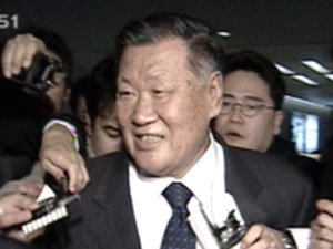 정몽구 회장 입국…“수사 협조하겠다” 