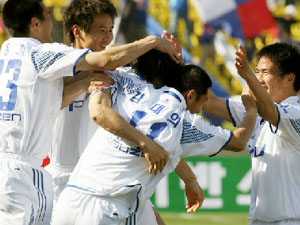 프로축구 수원, 성남 잡고 2위 도약 