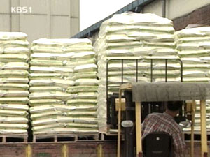 쌓이는 수입 쌀…정부 쌓이는 고민 